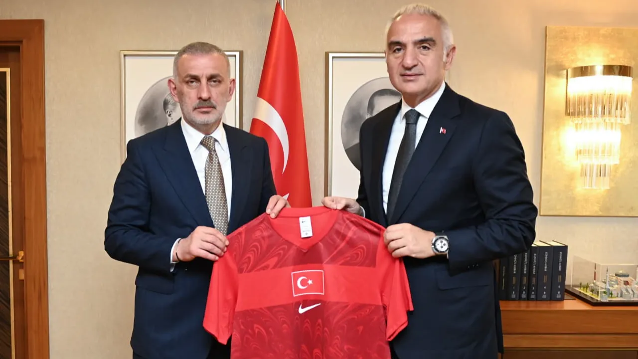 Millî Takımın gücü turizm tanıtımına yansıyacak! Bakan Ersoy TFF Başkanı Hacıosmanoğlu ile bir araya geldi