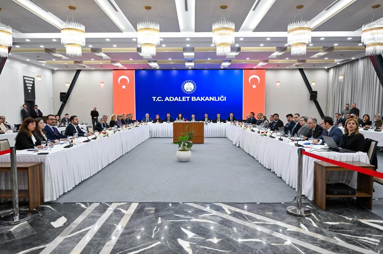 Suça sürüklenen çocuk kavramı değiştiriliyor! Bakan Gürlekten önemli mesaj