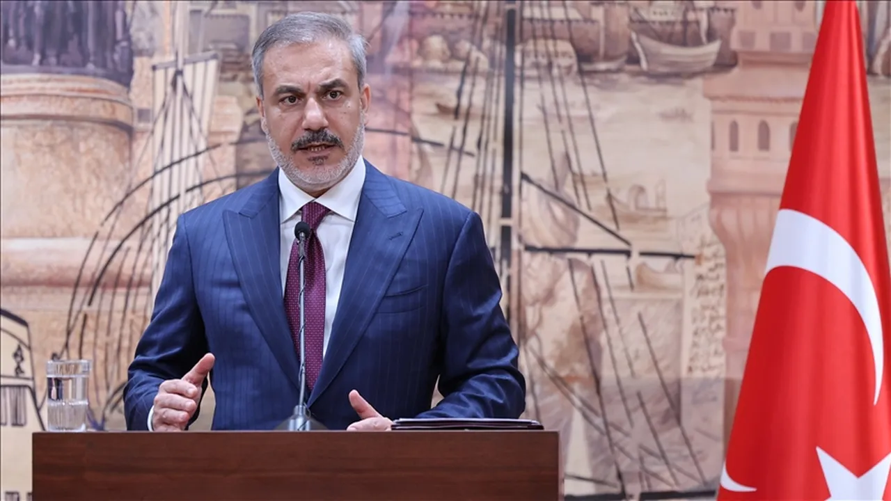 Bakan Fidan'dan müzakereler öncesi ABD-İran'a çağrı! İsrail'in sabotajlarına dikkat