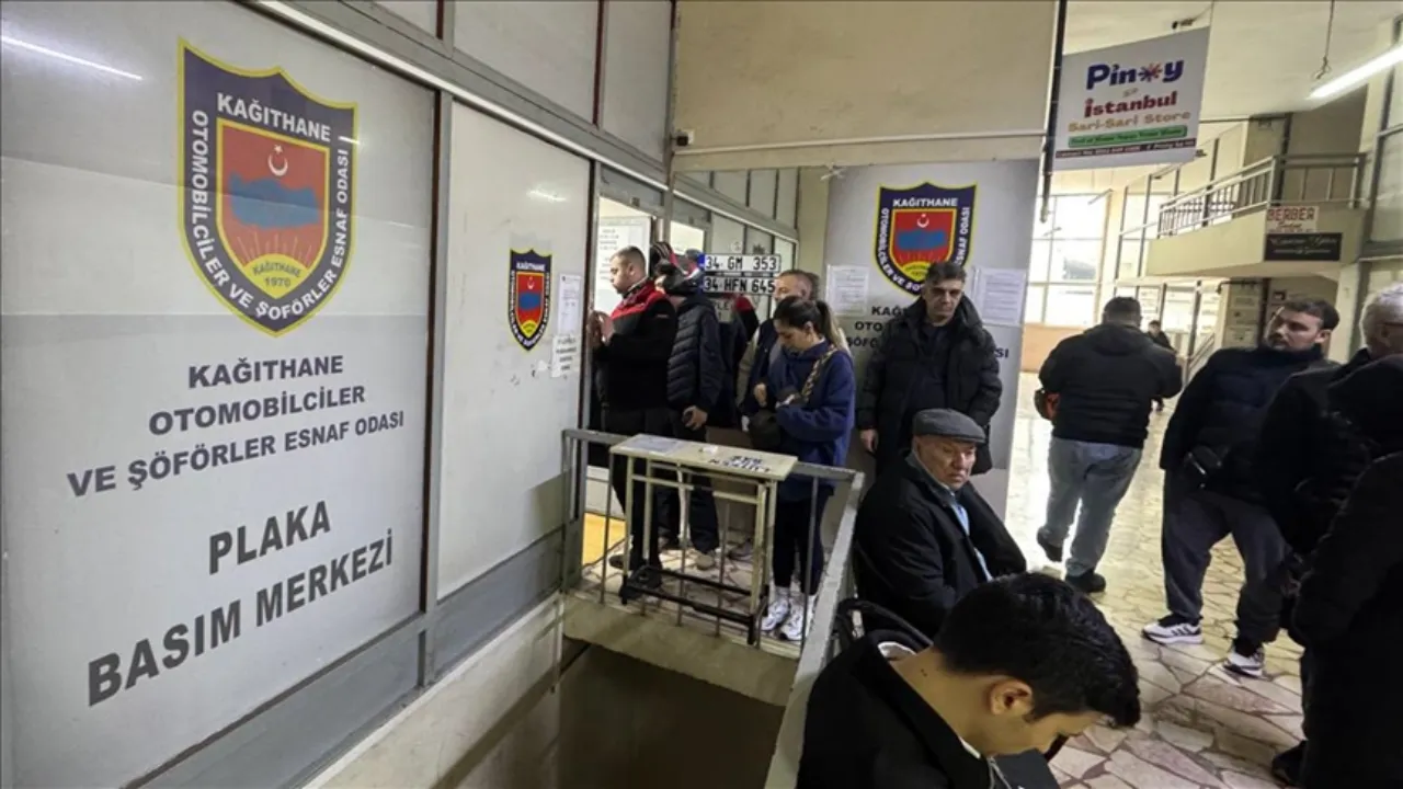 Bu APP plakalar ücretsiz değiştirilecek! Standart dışı plakalara dair yönetmelik Resmi Gazete'de yayımlandı