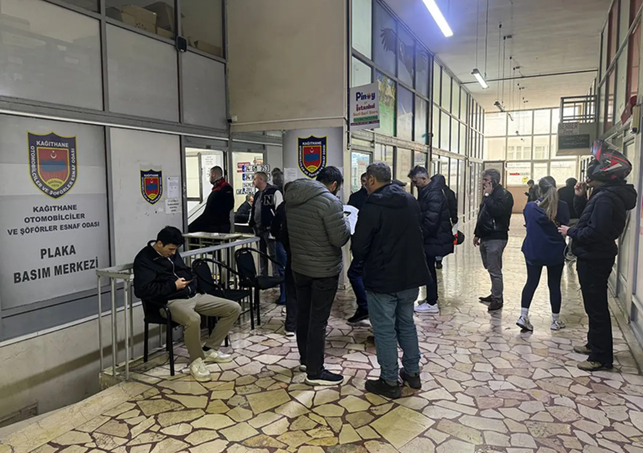 Bu APP plakalar ücretsiz değiştirilecek! Standart dışı plakalara dair yönetmelik Resmi Gazetede yayımlandı