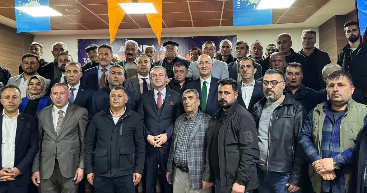 Gelecek Partisi'ne büyük şok! Hepsi AK Parti'ye geçti