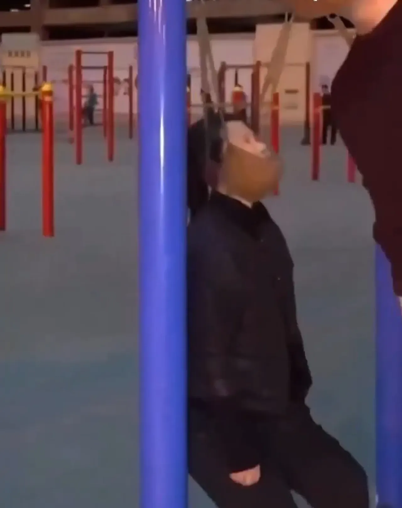 Gören bir daha bakıyor! Çinde boyun ağrısına ölümcül çözüm