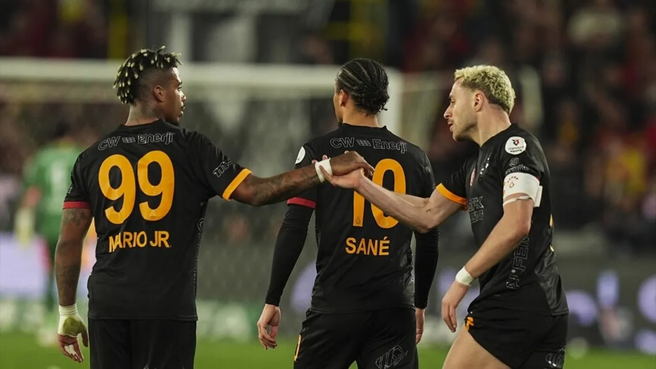 Göztepe'yi yenip zirvede farkı yeniden 4'e çıkaran G.Saray'ı hırs bastı: Kimse boşuna heveslenmesin