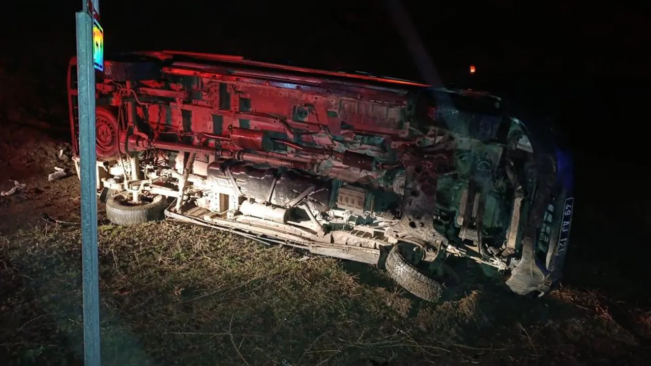 Muş’ta ambulans devrildi! Yaralılar var