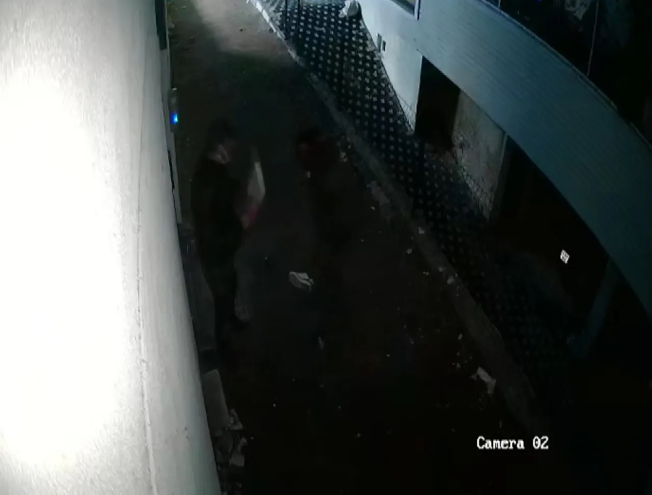 Nevşehir’de kan donduran olay! Eski eşinin erkek arkadaşını yere yatırdı, yumruk attı, defalarca başına taşla vurdu