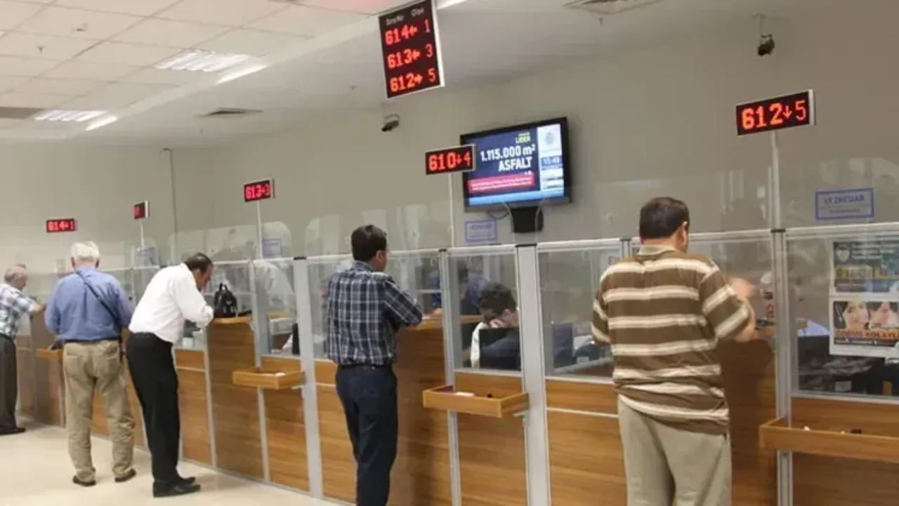 1 Mayıs bankalar açık mı, EFT ve havale yapılabiliyor mu? Resmi tatil uygulaması gündemde