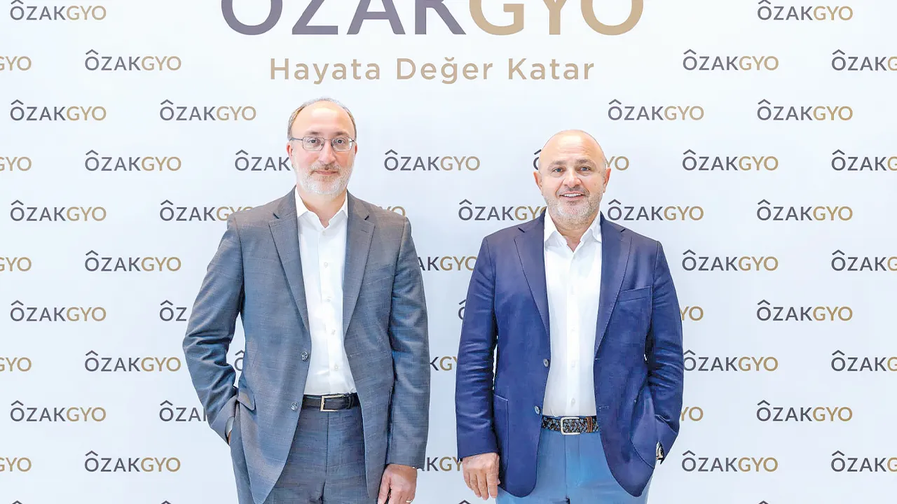 Ahmet Akbalık: Türkiye, finans ve transit ticaretin merkezi olabilir