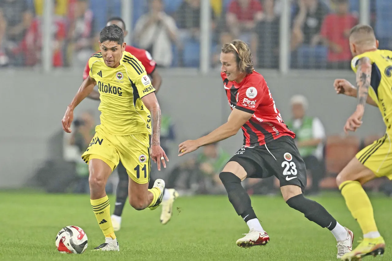 Edson Alvarez