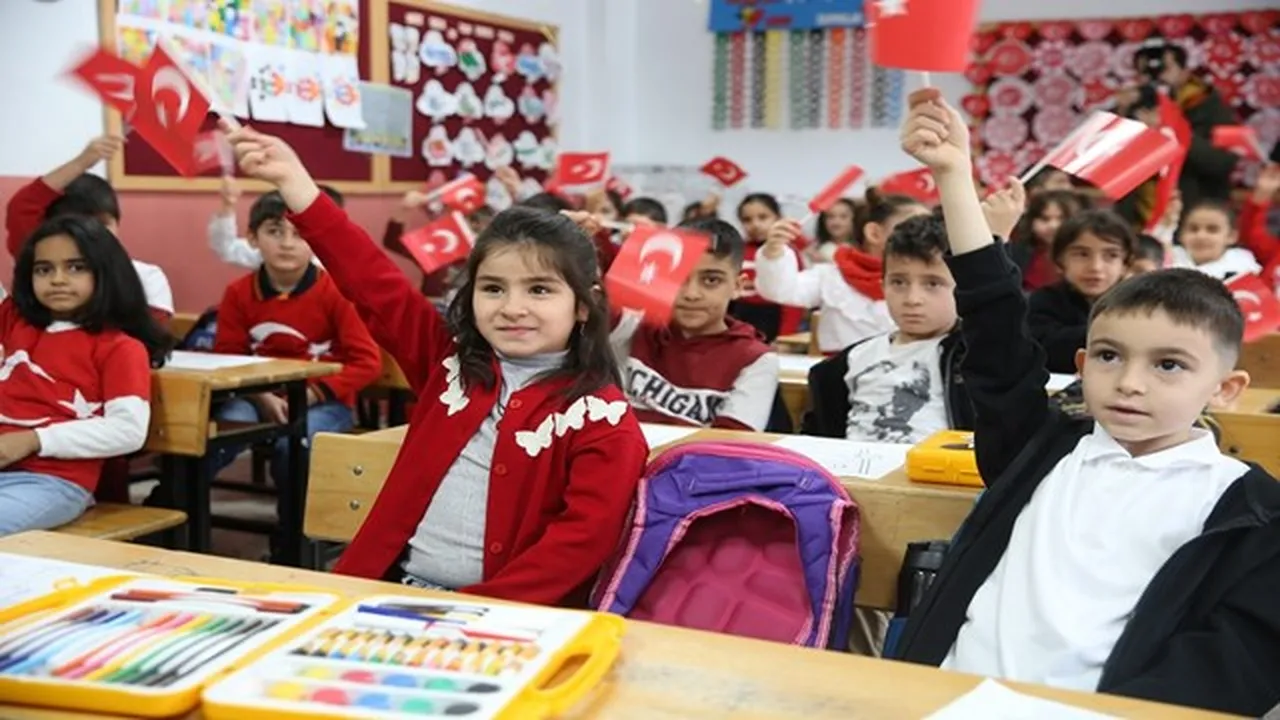 Bugün okullar tatil mi? 1 Mayıs İşçi ve Emekçiler Bayramı için eğitimde son durum gündemde