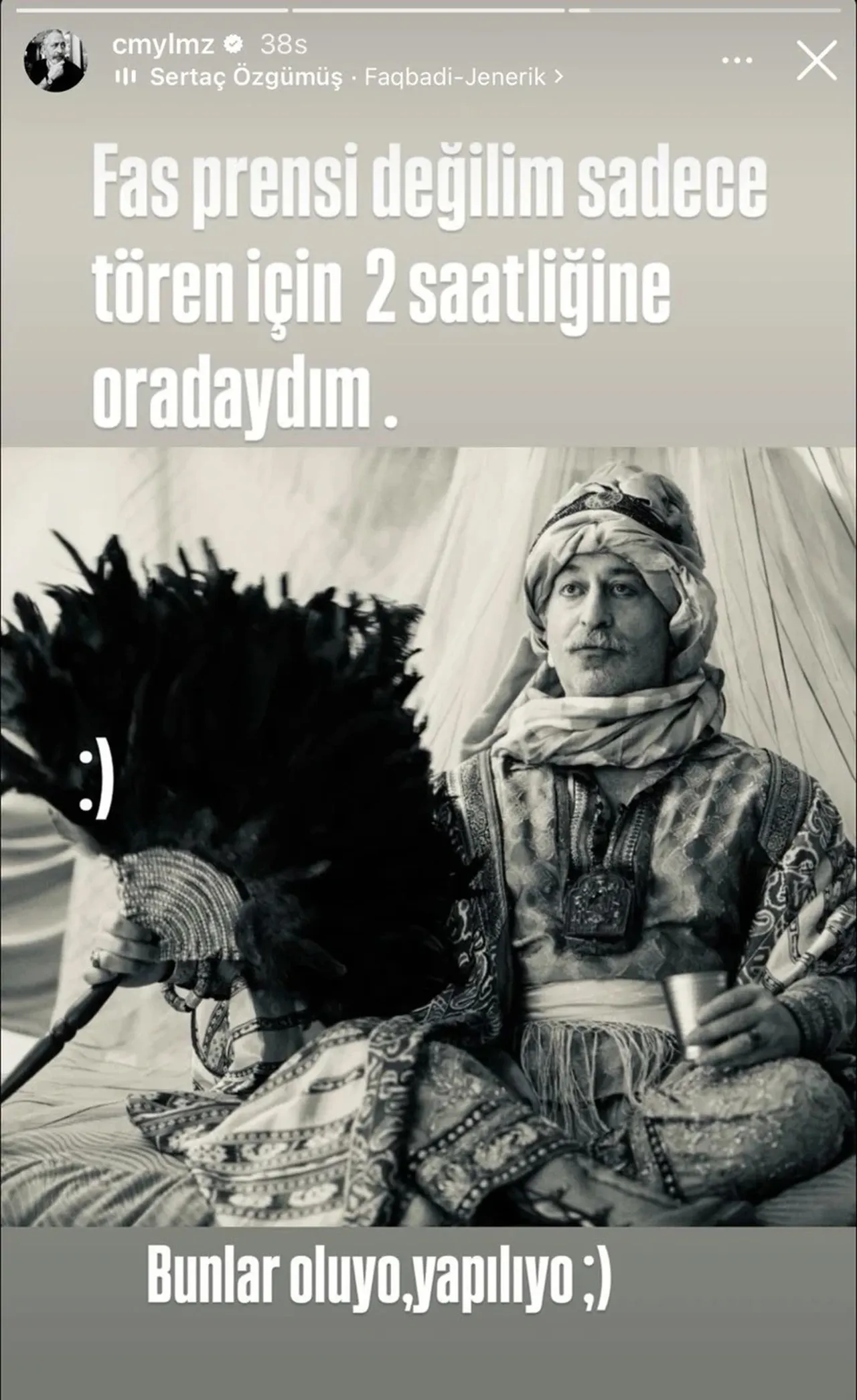 Cem Yılmaz'ın 100 yıllık ikizi bulundu! Sosyal medya yıkıldı, usta komedyenden esprili paylaşım geldi