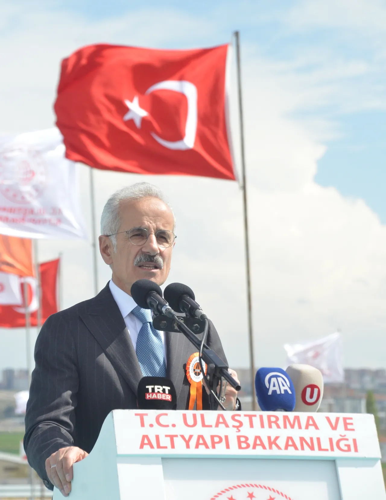 Dev hızlı tren projesi: Seyahat süresi 2 saatten fazla kısalacak