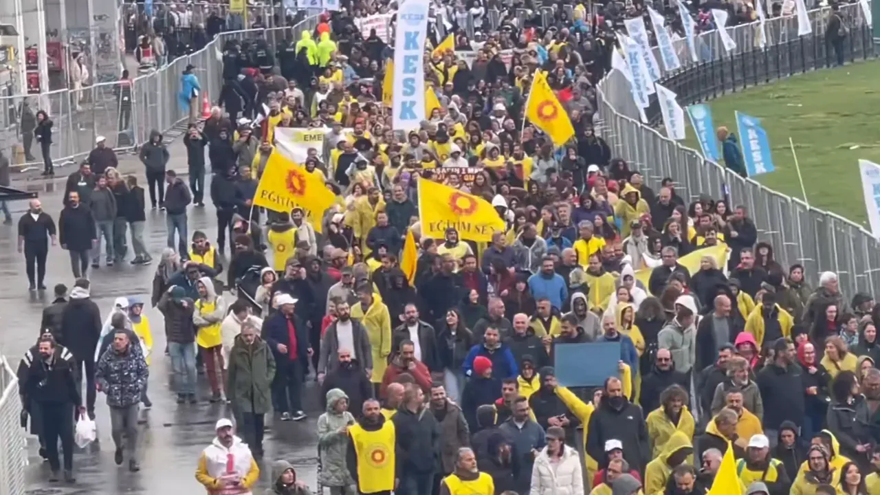 Emekçiler meydanlarda! 1 Mayıs Türkiye genelinde kutlanıyor