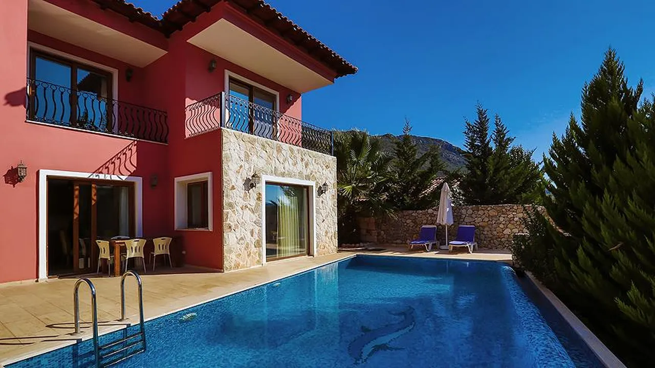Tatilciye hayalet villa tuzağı: Otel pahalı, kiralık evler yüzde 200 zamlı