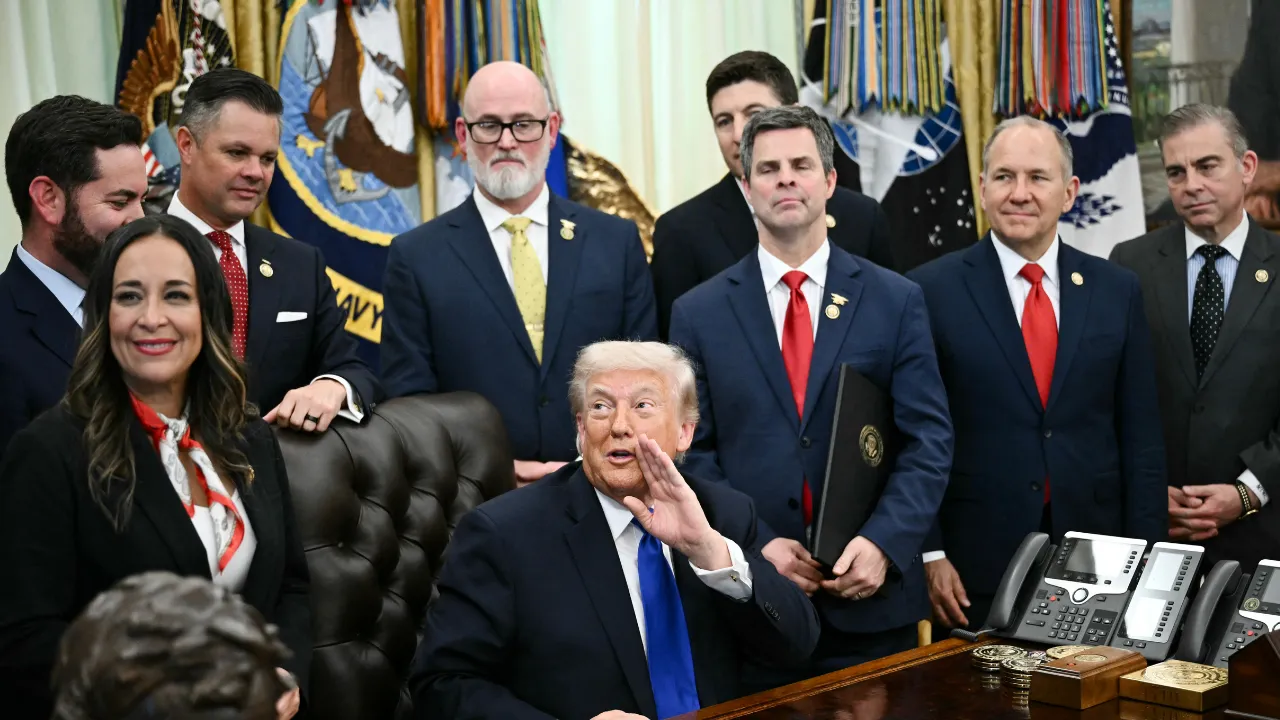 Trump'ın 'Kurşun yelek giyer misiniz?' sorusuna verdiği cevap gündem oldu! Beyaz Saray kahkahaya boğuldu 