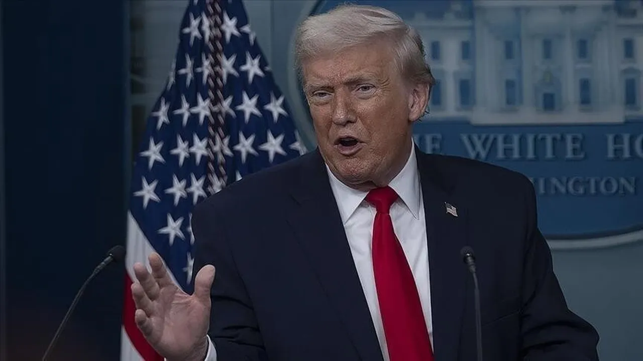 Trump'tan 'İran çöküyor' mesajı: Tahran anlaşmaya varmak için çaresiz