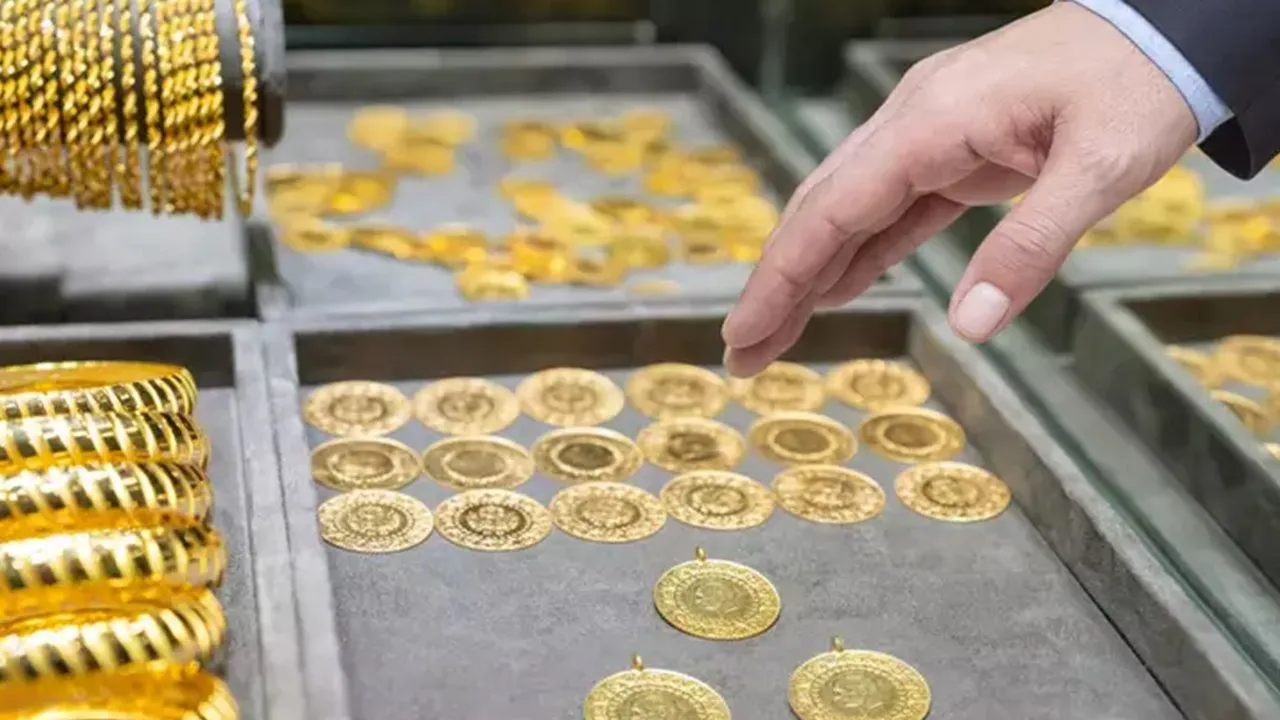 Altın yatırımcısını heyecanlandıracak yeni tahmin! Uzman isim 'Eldekini kaptırmayın' deyip rakam verdi