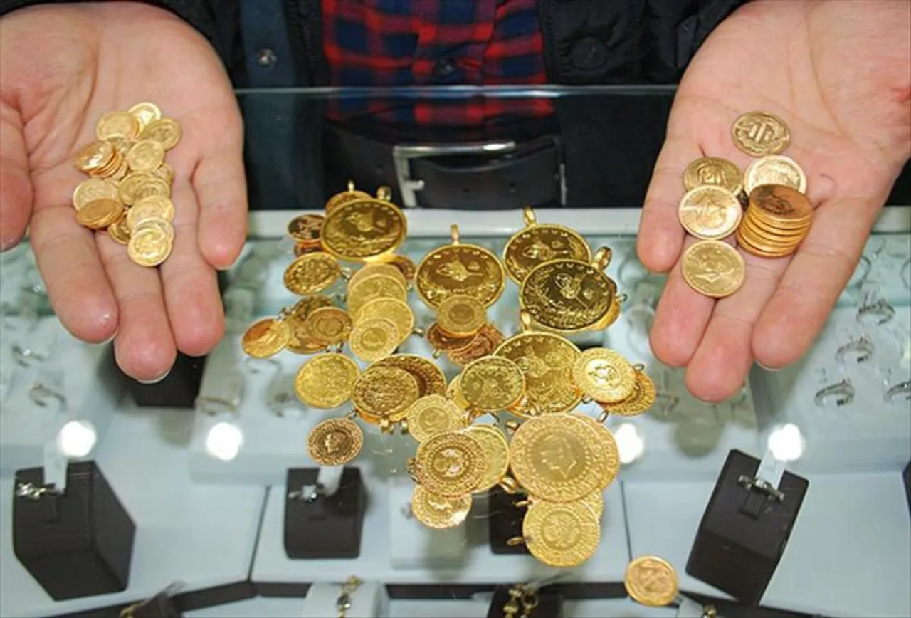 Altın yatırımcısını heyecanlandıracak yeni tahmin! Uzman isim 'Eldekini kaptırmayın' deyip rakam verdi