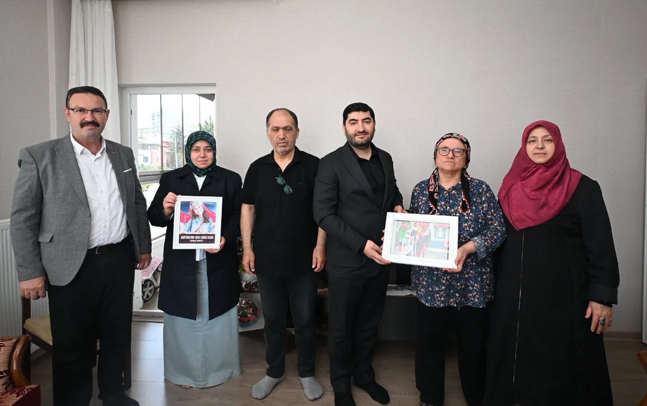 Anneler Gününde Şehit Öğretmen Aybüke Yalçın’ın annesine anlamlı ziyaret 