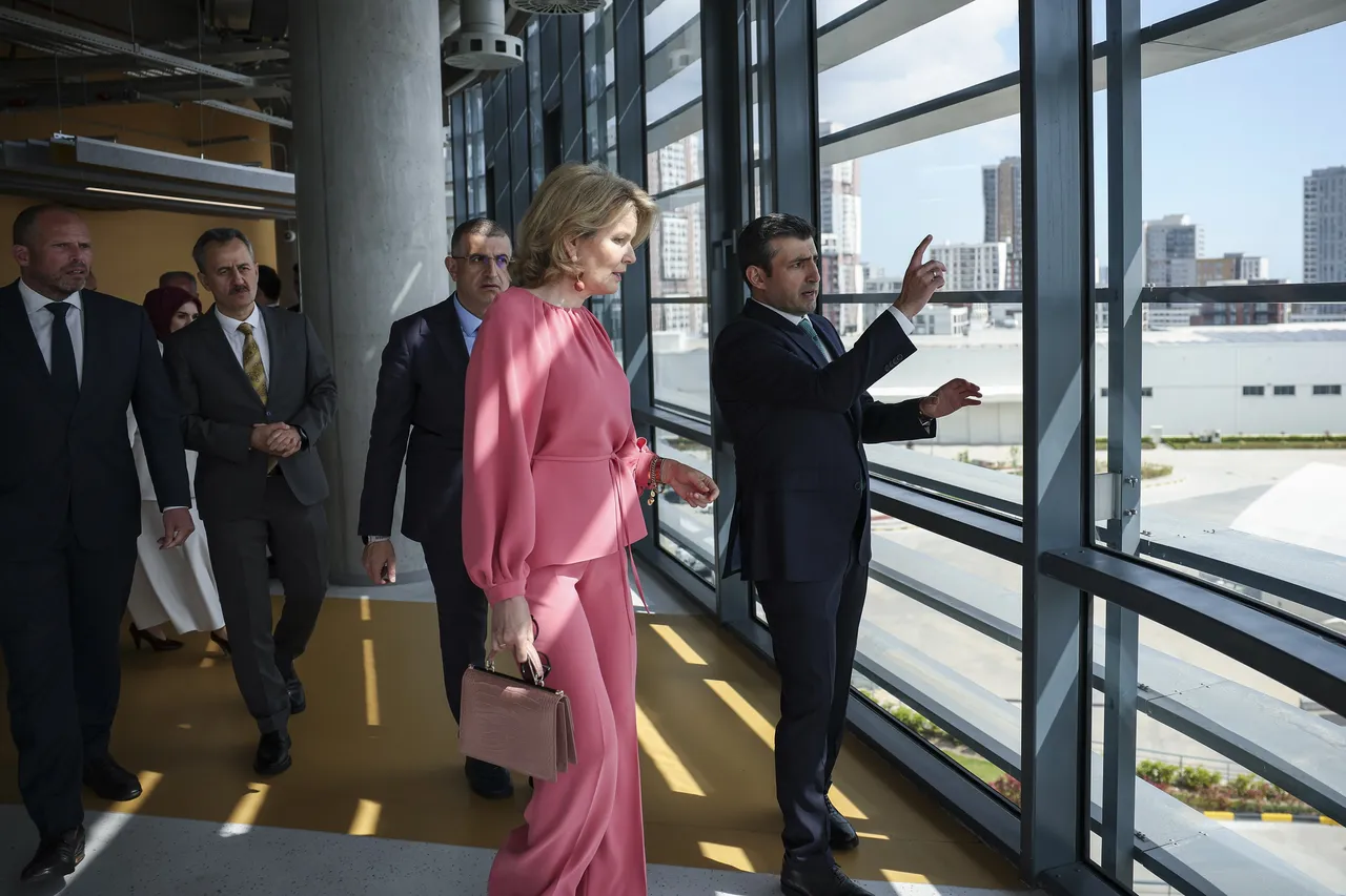 Belçika Kraliçesi Mathilde Baykarda! Milli SİHAları inceledi