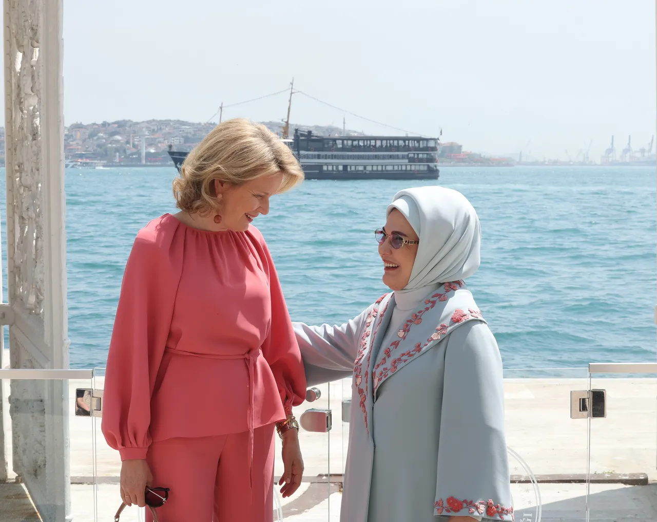 Belçika Kraliçesi Mathilde Baykarda! Milli SİHAları inceledi