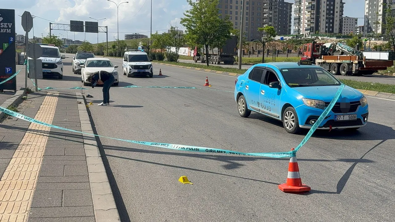 Gaziantep’te film gibi rehine krizi! Taksiyi alıp polise ateş açtılar
