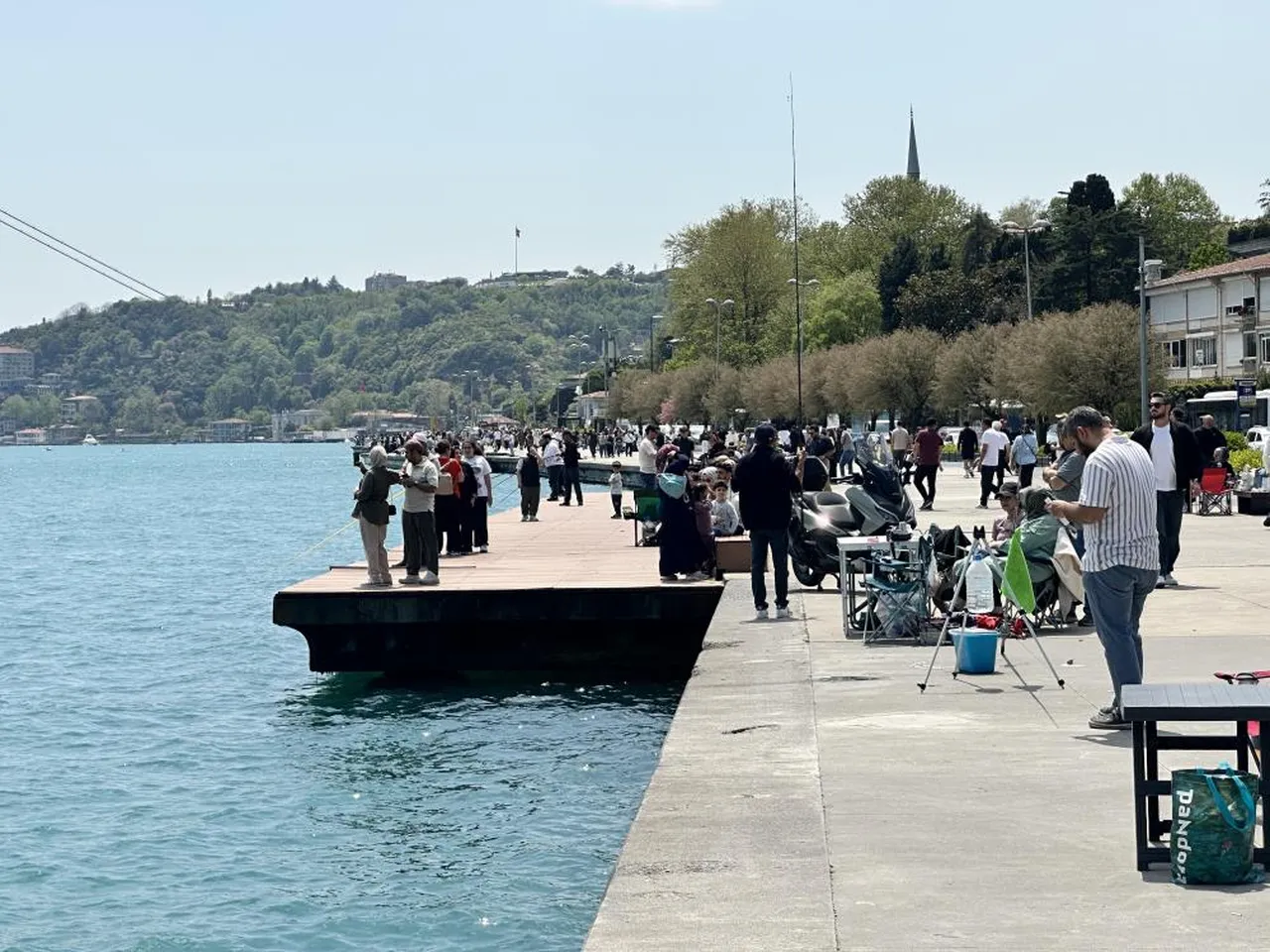 İstanbul’da güneş yüzünü gösterdi, sahiller doldu