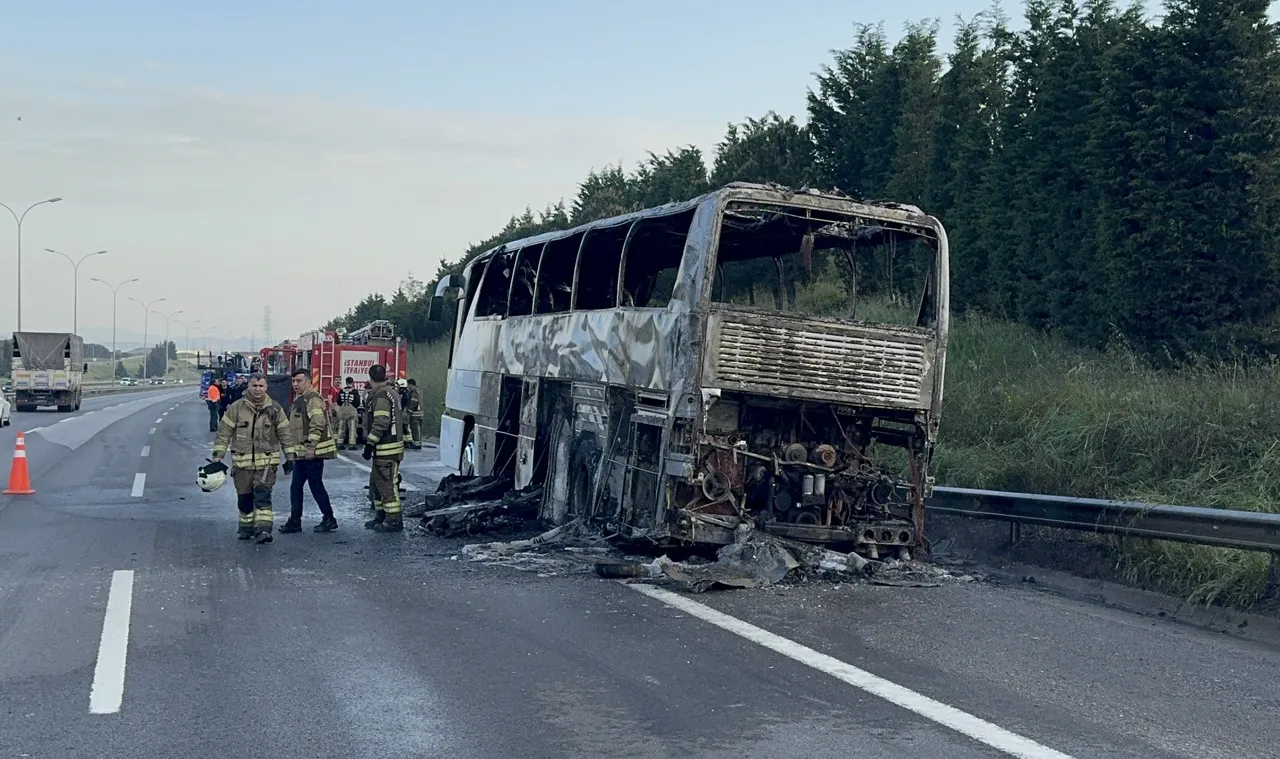 Tur otobüsünde yangın! 43 yolcu ölümden döndü