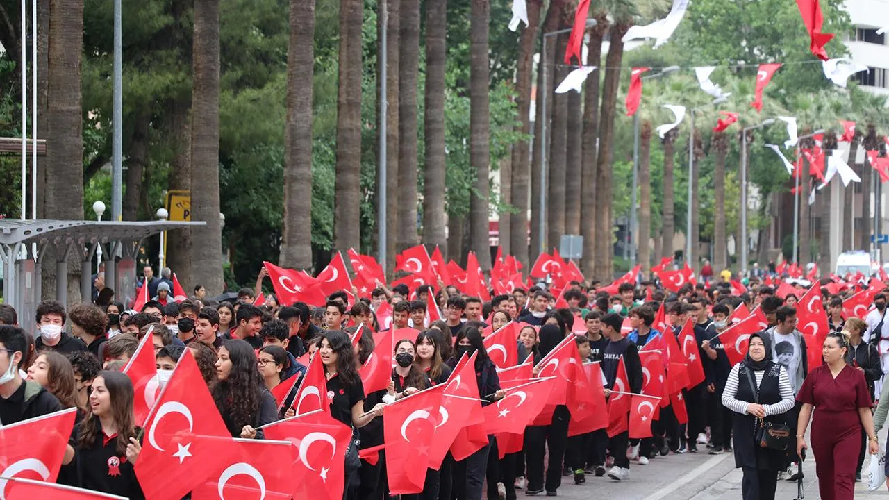 18 Mayıs yarım gün mü, 19 Mayıs resmi tatil mi? 18-19 Mayıs 2026 tatil durumu gündemde