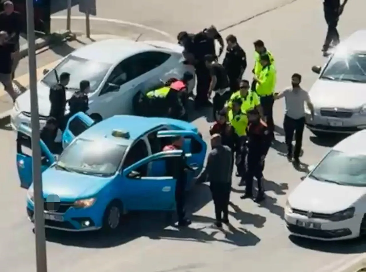Gaziantep’te rehin alınan taksicinin yeni görüntüsü ortaya çıktı! ‘Cesur’ müdahale sonrası ilk kez konuştu