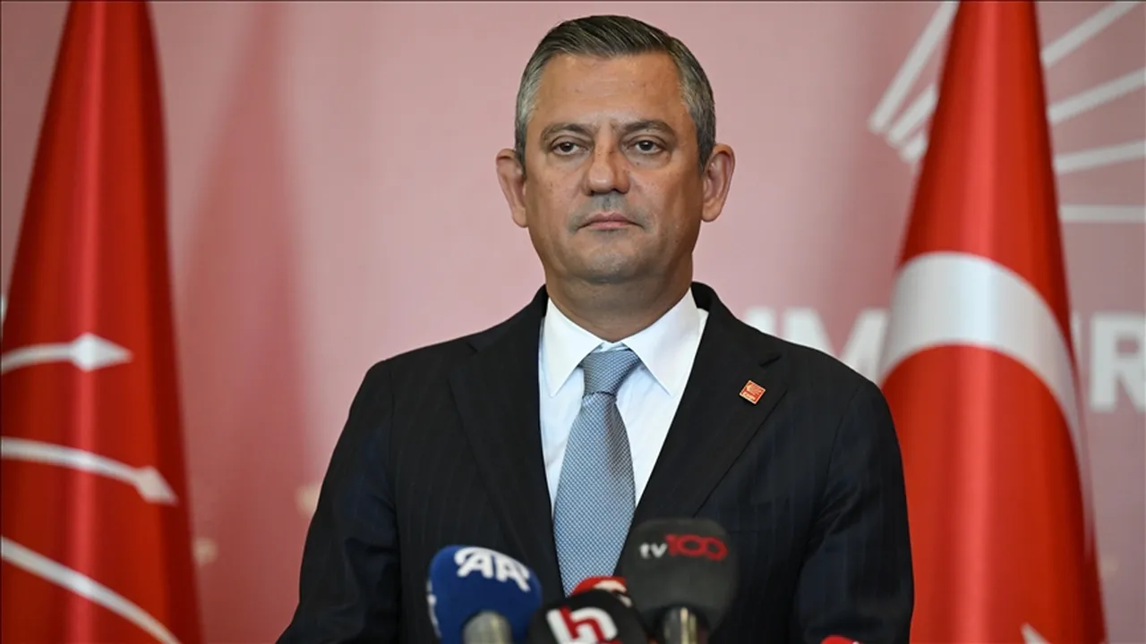 Özgür Özel