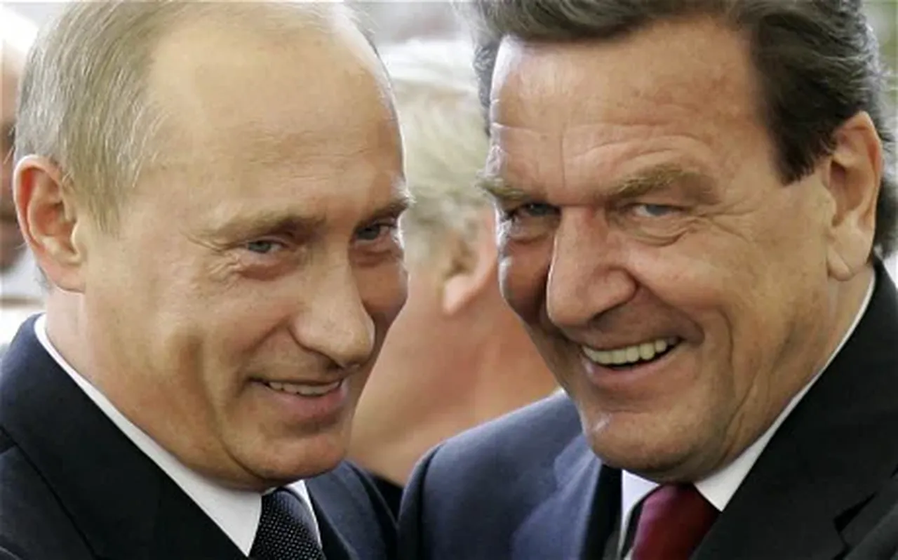 Almanya'nın eski Başbakanı Gerhard Schröder