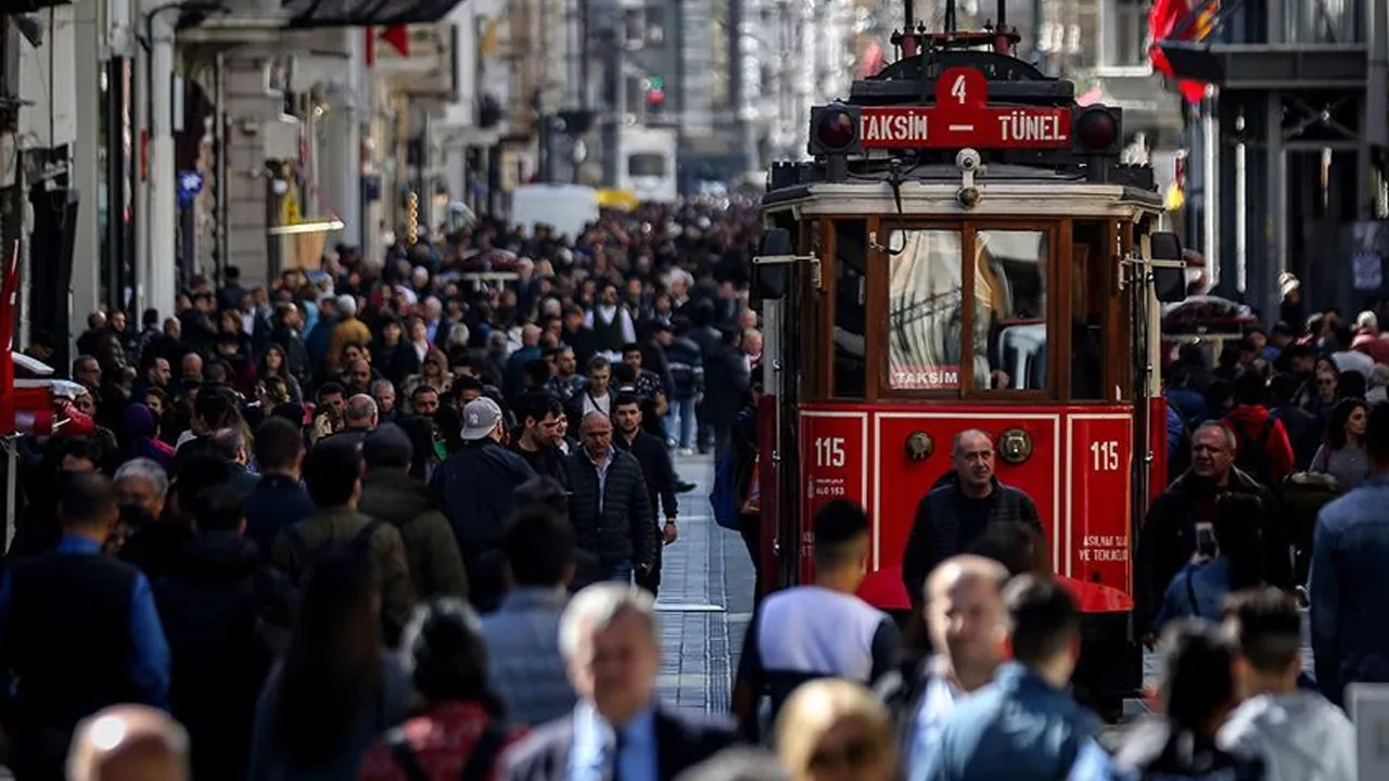 Türkiye'de en yaygın kullanılan isim ve soyadları belli oldu! Zirvede yine onlar var
