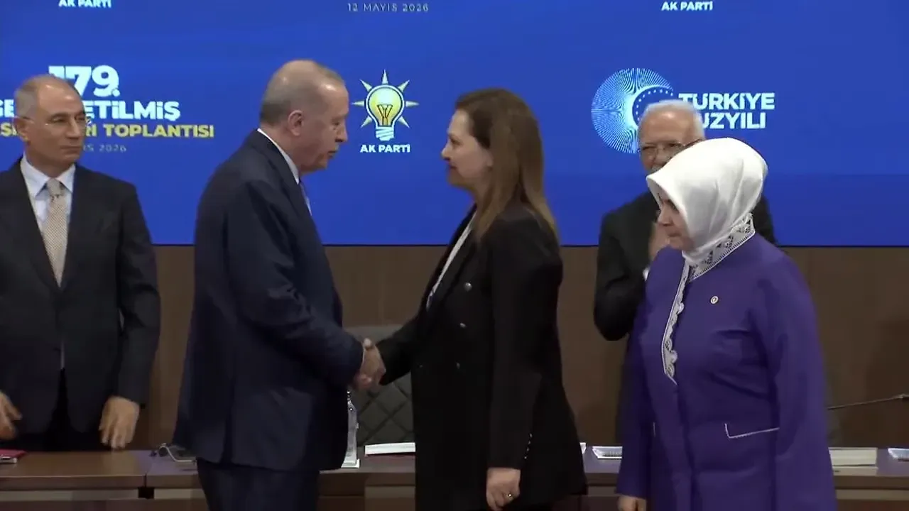 Burcu Köksal resmen AK Partide! Cumhurbaşkanı Erdoğandan ilk sözler