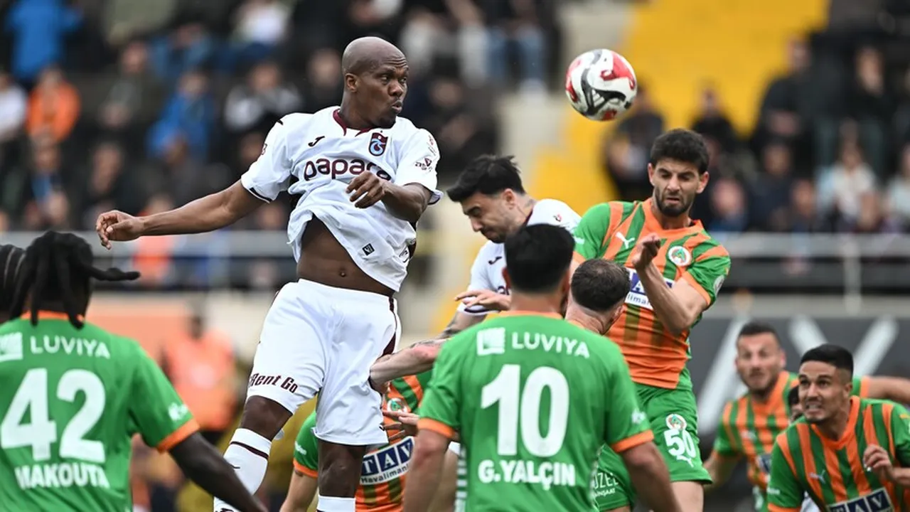 Alanyaspor-Trabzonspor maçı 1-1 tamamlanmıştı. 67'nci dakikada penaltıyı kullanan Güven Yalçın, takımına beraberlik golünü getirmişti.