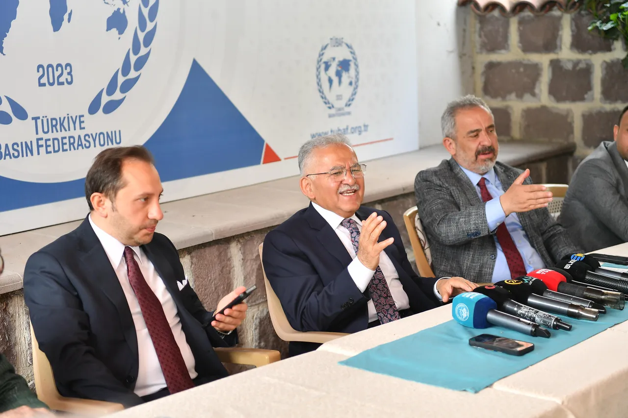 Kayseri Büyükşehir Belediye Başkanı Büyükkılıç’tan iki müjde
