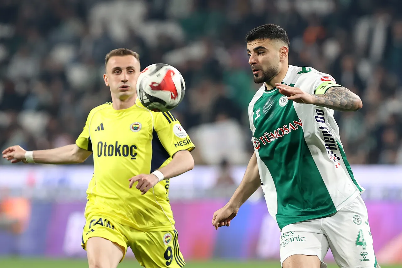 Kerem Aktürkoğlu, Fenerbahçe ile 4 yıllık sözleşme imzalamıştı.