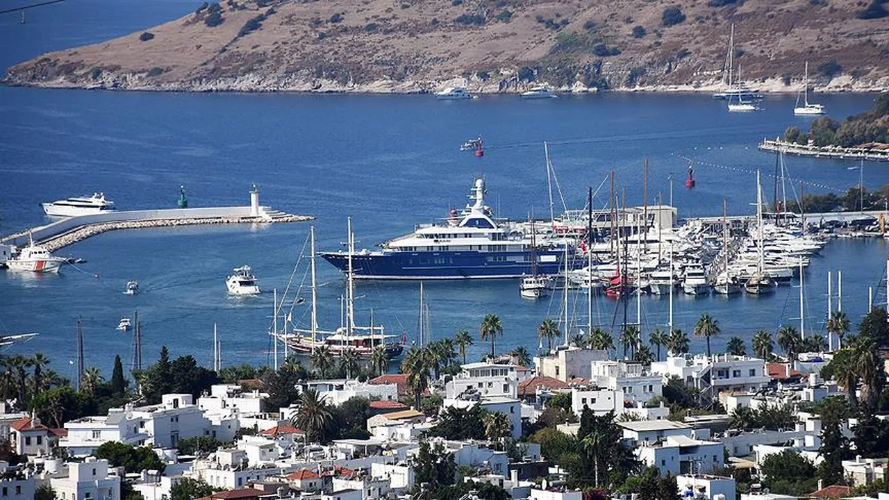 Lahmacun 30 euro, hamburger 42 euro! Bodrum'da menüler değişti: Eurosu olmayan gelmesin