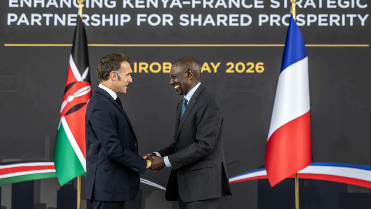 Macron Kenya'da Türkiye'yi örnek gösterdi: Onlar geldiler ve bizden daha iyiler
