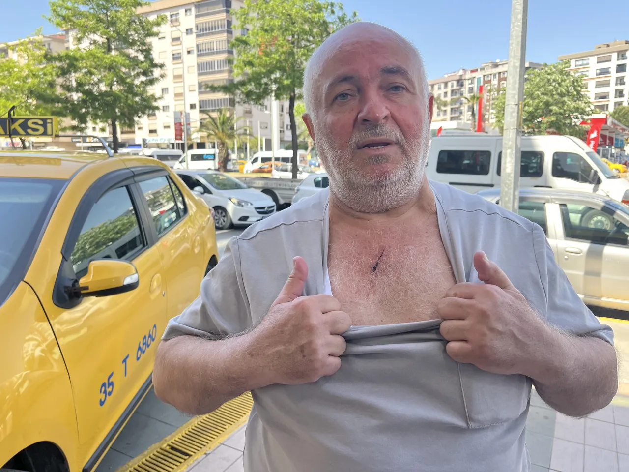 Müşteri gibi bindi, taksiciye dehşeti yaşattı! Korkunç bıçaklı gasp girişimi kamerada: Seni kesmeye geldim