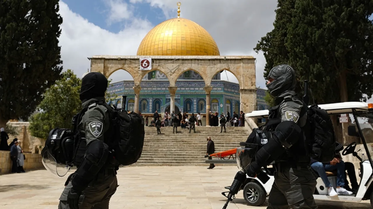 Netanyahu'nun kabinesinden kirli provokasyon! Mescid-i Aksa'ya baskın planı