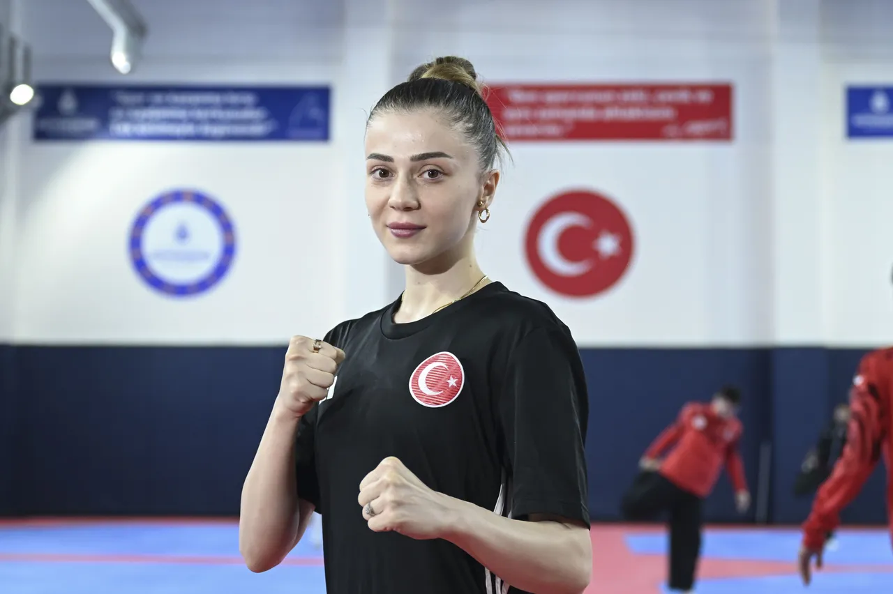 Merve Dinçel Kavurat