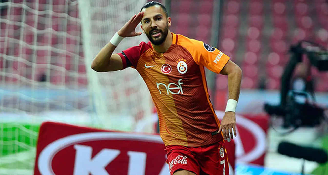 Yasin Öztekin, Galatasaray'da geçirdiği 4 sezonda Süper Lig şampiyonluğu, Türkiye Kupası ve TFF Süper Kupa kazandı.