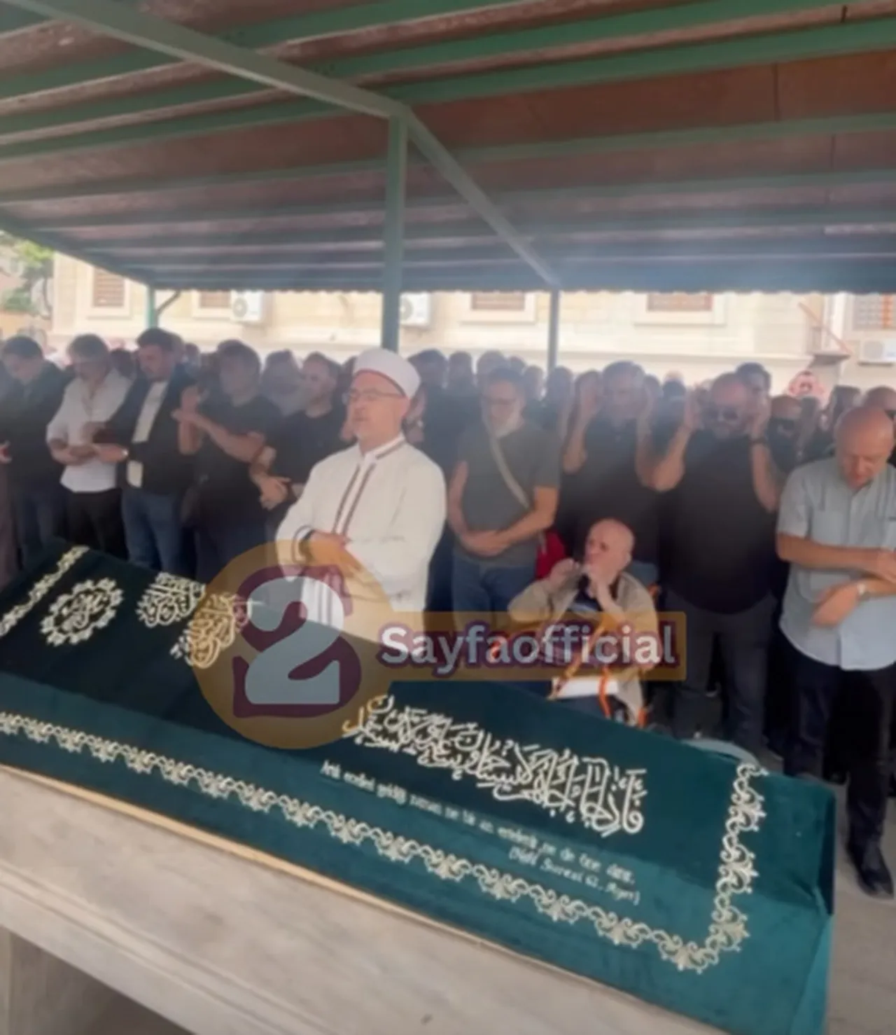 Alp Balkan’ın cenazesinde yürek yakan anlar! 95 yaşındaki babadan acı veda