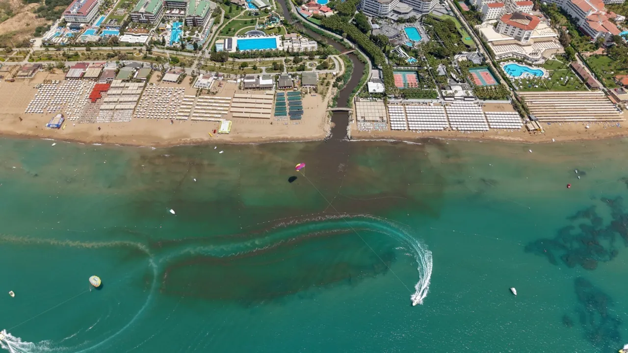 Antalya’da skandala 2,5 milyon TL ceza! Koku yayıldı, tatil hayalleri kâbusa döndü