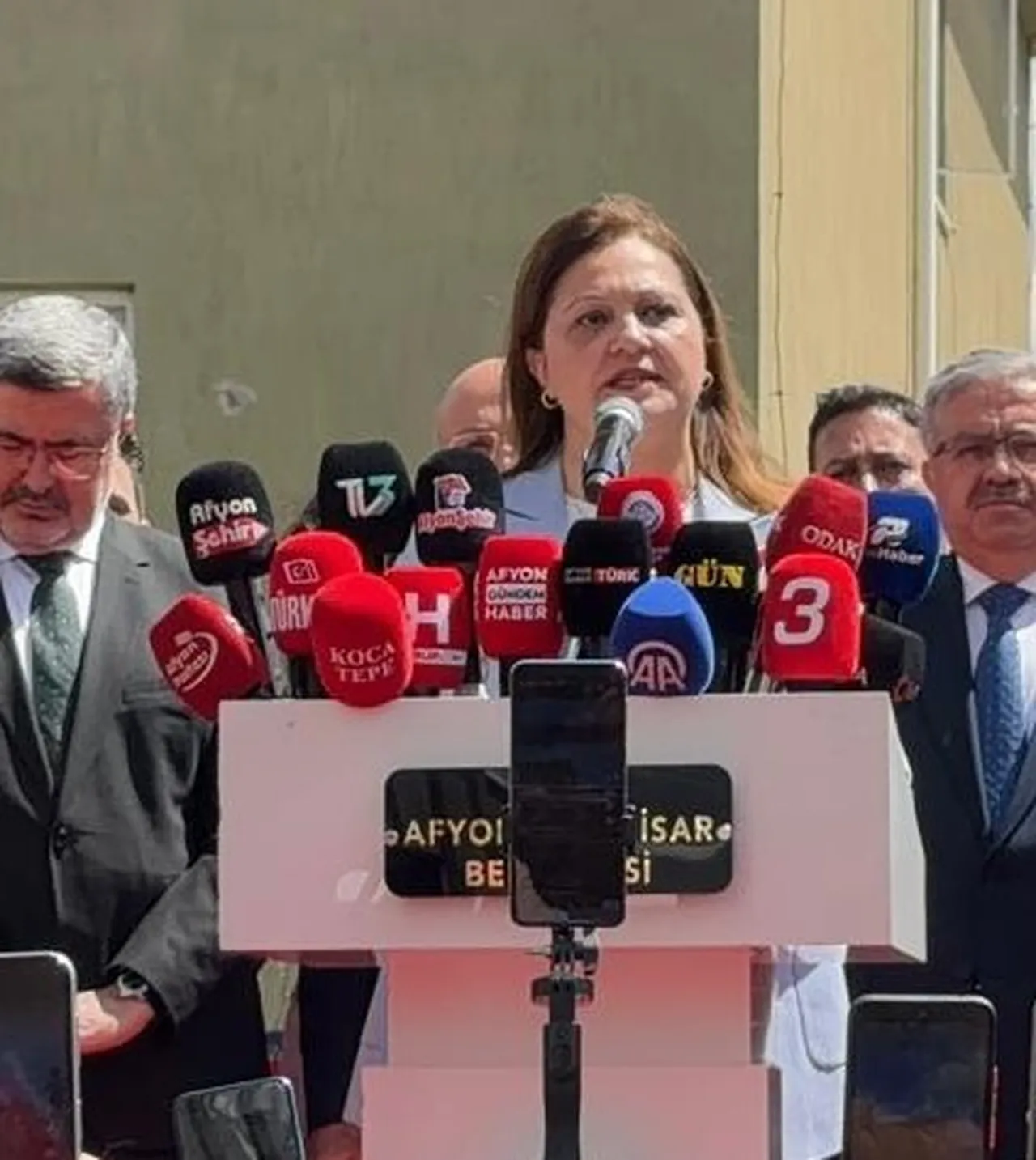 CHP’den AK Parti’ye geçen Burcu Köksal’dan ikinci açıklama: Tek sevdam Afyon
