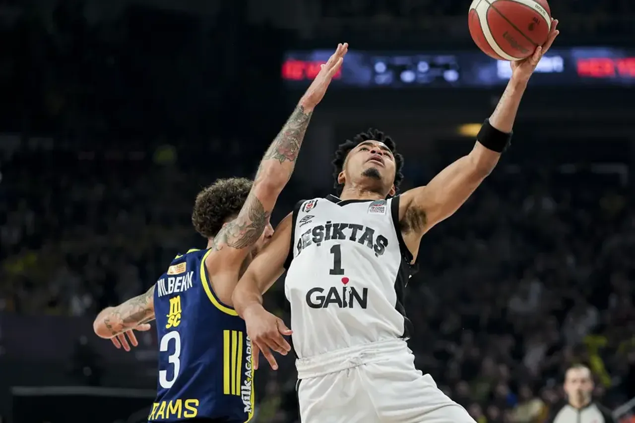 Fenerbahçe Beko-Beşiktaş Gain canlı yayın hangi kanalda, saat kaçta? Basketbol Süper Lig 29. hafta erteleme maçı!