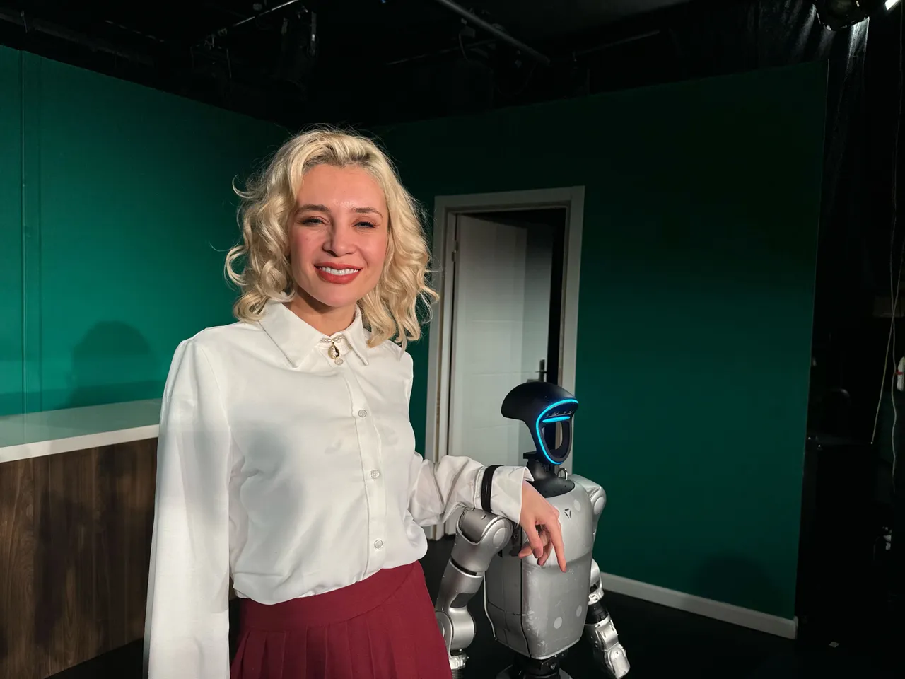 Tiyatroda ilk! Robot oyuncu sahneye çıkacak