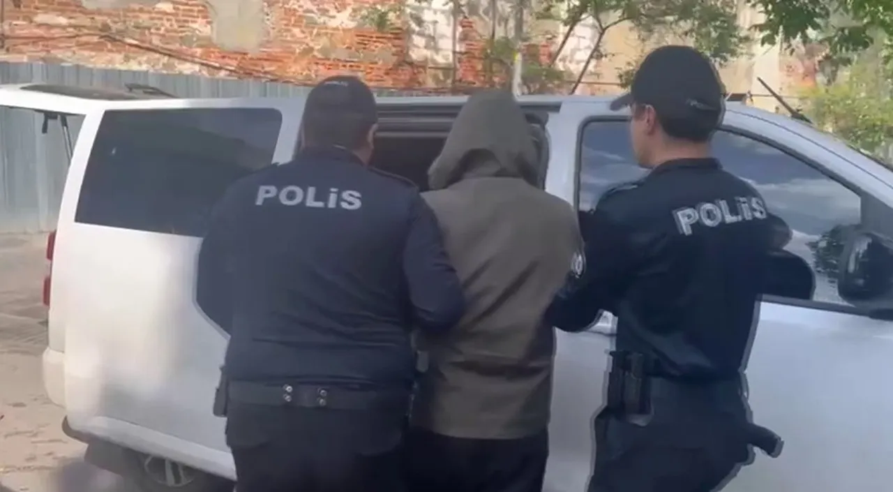 Y.Y., emniyetteki sorgusunun tamamlandığı öğrenildi. Şüphelinin, Çağlayan’daki İstanbul Adliyesine sevk edildi.