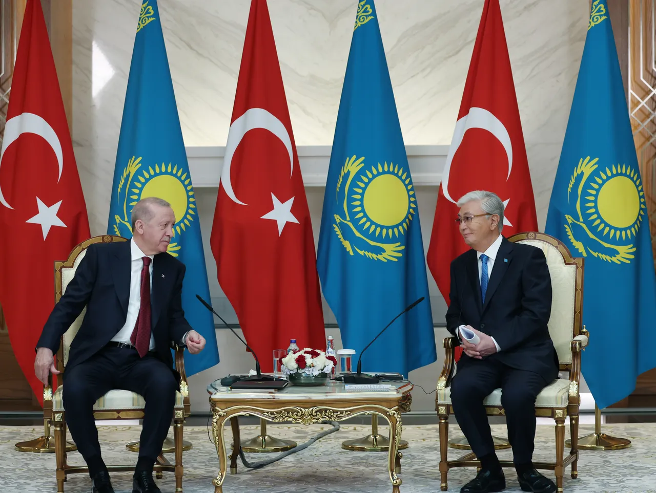 Cumhurbaşkanı Erdoğan'dan Kazakistan'da önemli mesajlar